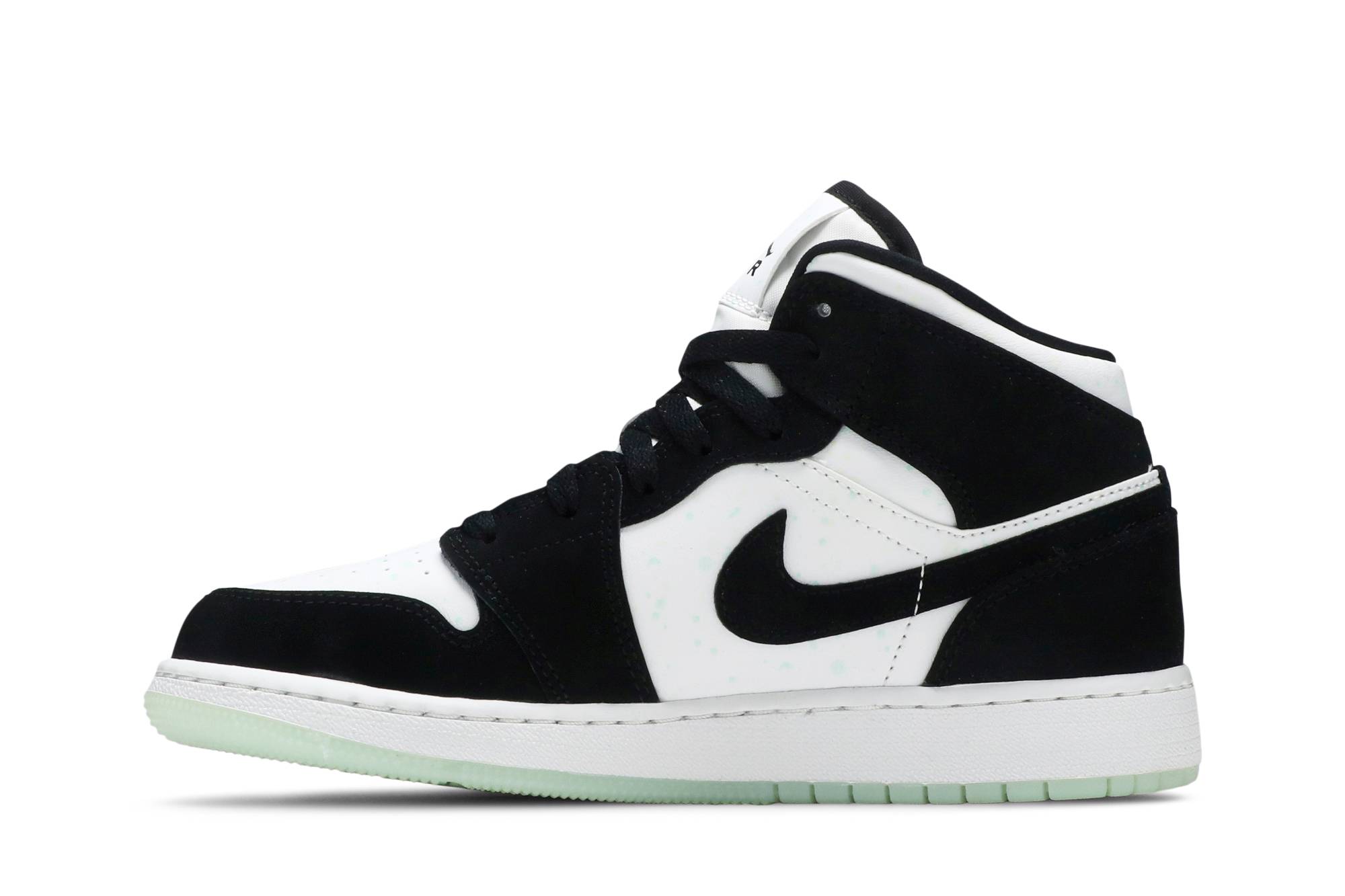 (Grade School) Air Jordan 1 Mid SE Glow in the Dark Panda BQ6931-103 Nicesnk