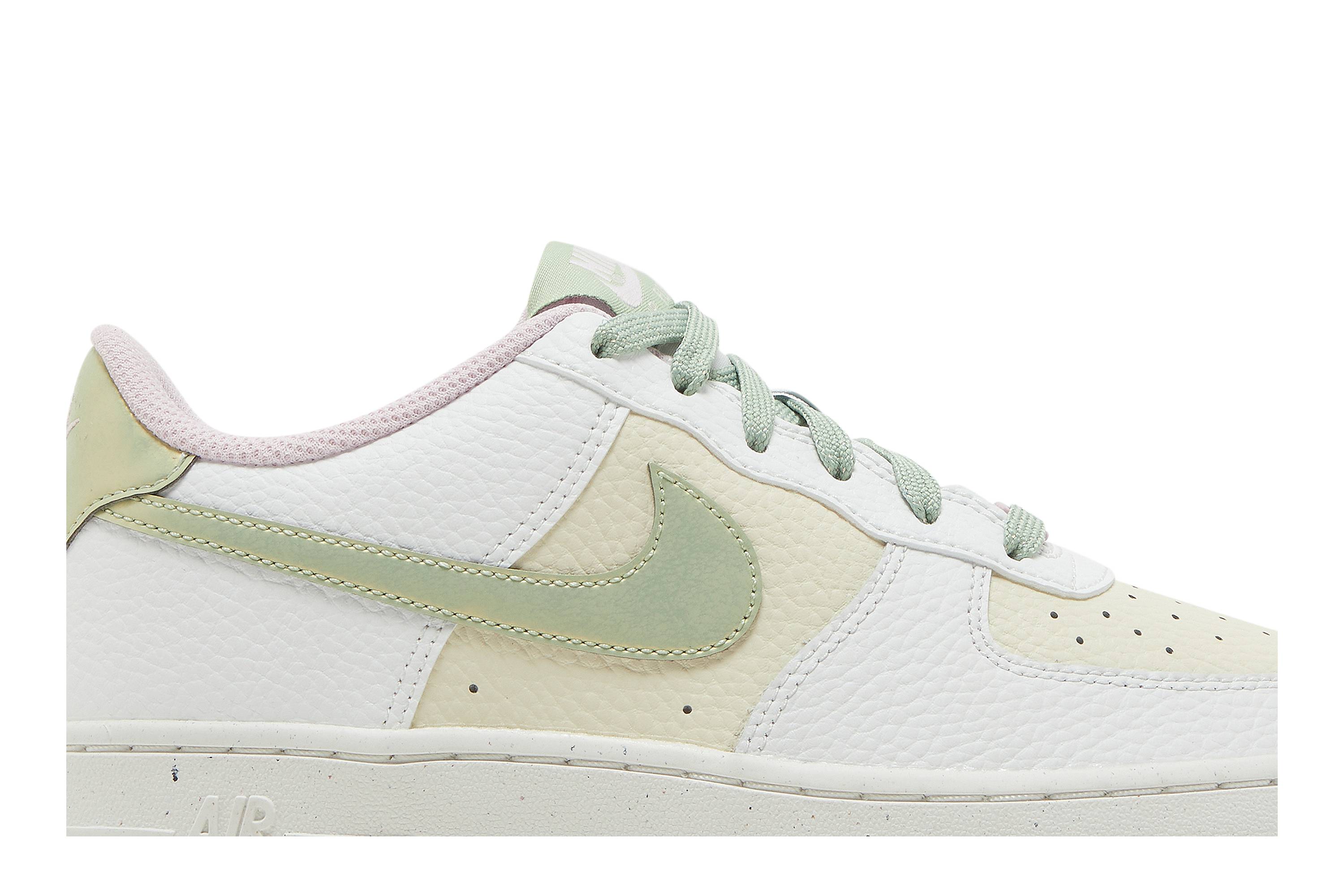 (Grade School) Nike Air Force 1 Low LV8 ‘Muted Green’ DQ0360-100