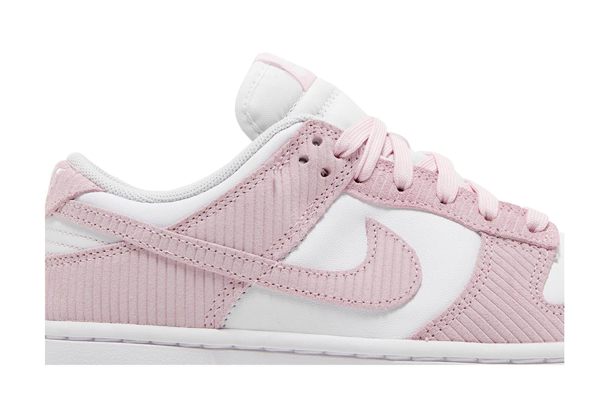 (Women) Nike Dunk Low ‘Pink Corduroy’ FN7167-100