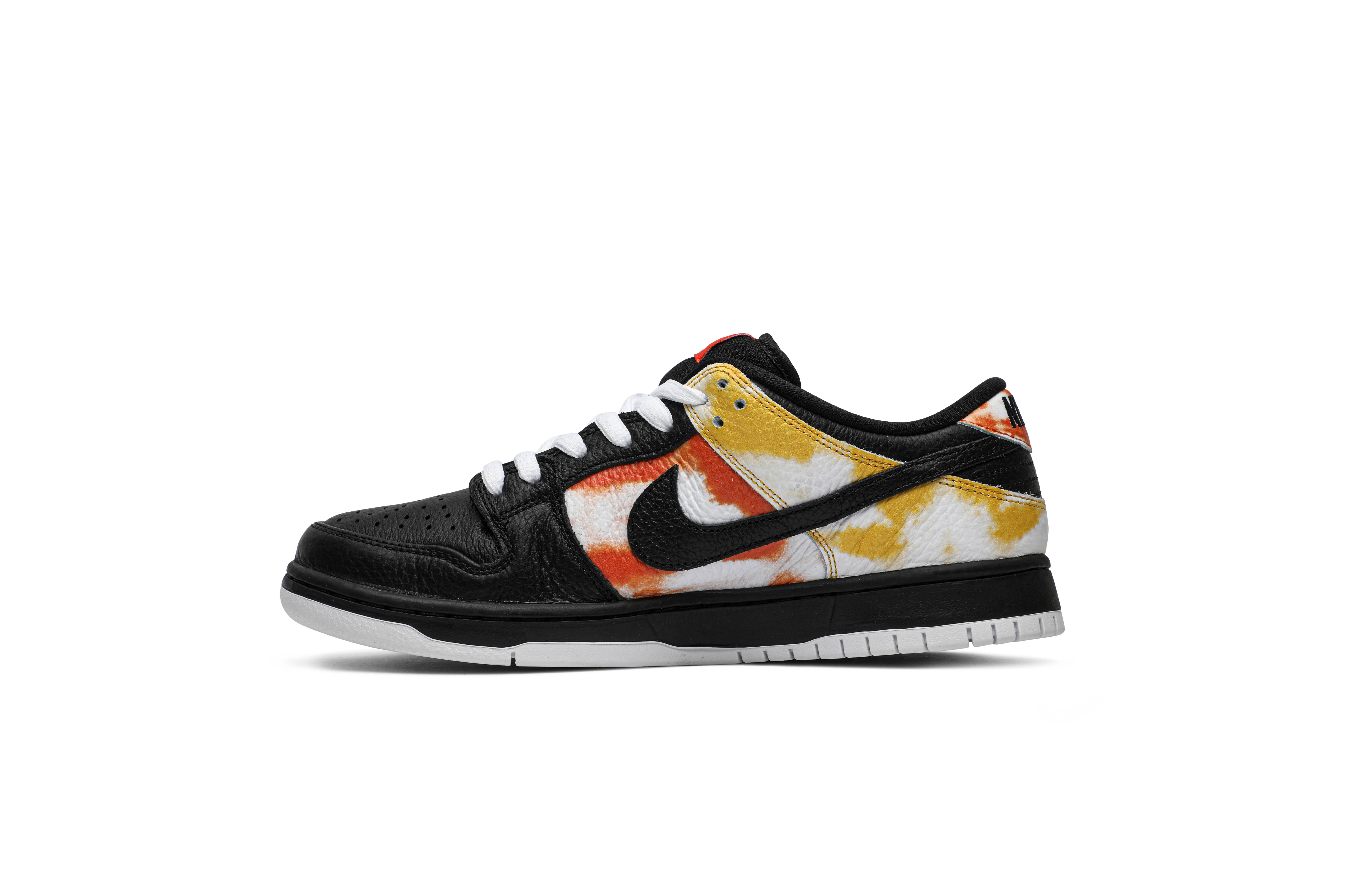 Nike SB Dunk Low ‘Tie-Dye Raygun – Black’ [also worn by Jay Chou] BQ6832-001