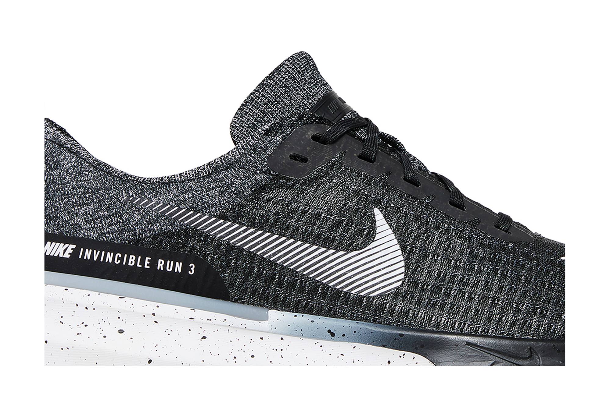 Nike ZoomX Invincible Run Flyknit 3 ‘Oreo’ DR2615-002